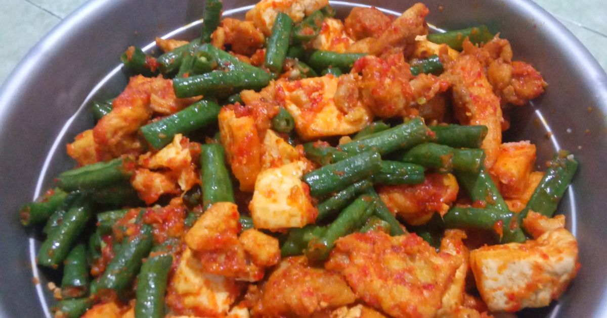 Balado ayam, kacang panjang dan tahu