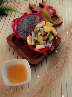 عکسی از دستور سالاد دراگون فروتDragon fruit salad
