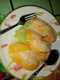 ข้าวเหนียวมูลมะม่วงนมสดราดซอสมะม่วง