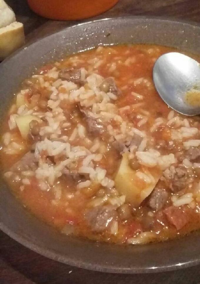 Una foto de Guiso de lentejas fácil