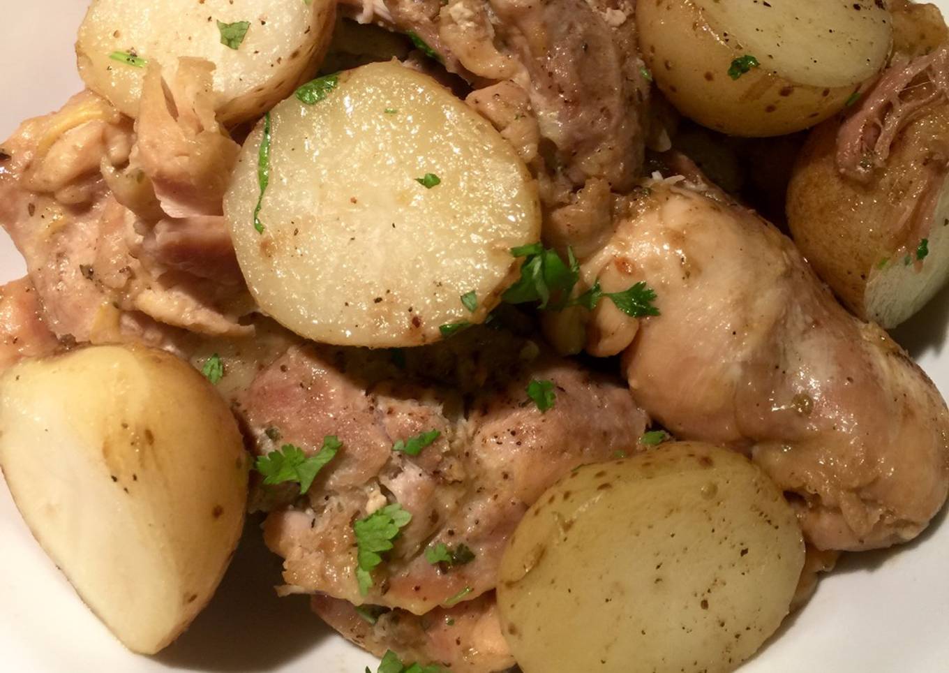 Caderas (Contramuslos) de pollo con papas
