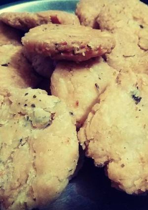 Masala mathri रेसिपी मुख्य फोटो