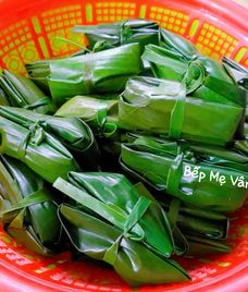 bánh bột lọc gói lá chuối