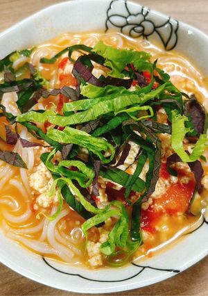 Hình của món Bún riêu chay đơn giản.