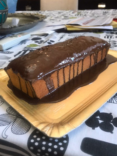 Una foto de Budín de naranja con baño de chocolate