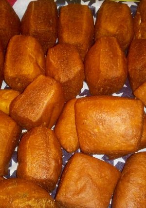 A picture of Spongy cardamom mandazis.