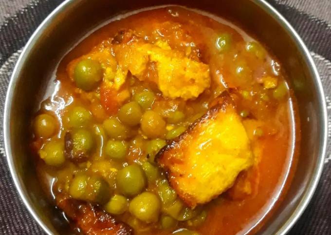 Matar Paneer