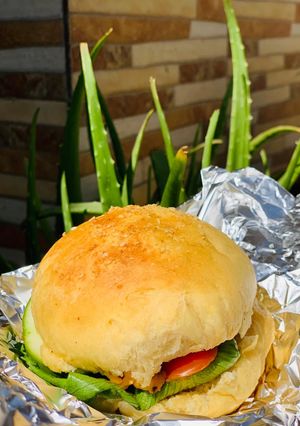 A picture of Juicy burger.