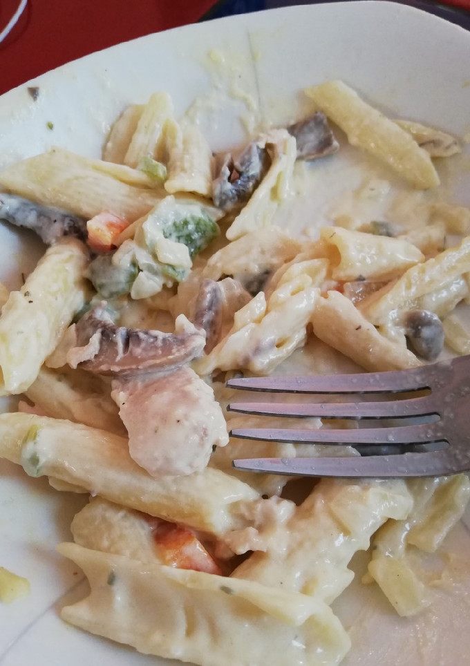 Una foto de Fideos con Crema y Verduritas