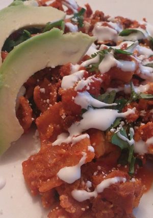 A picture of Chilaquiles.