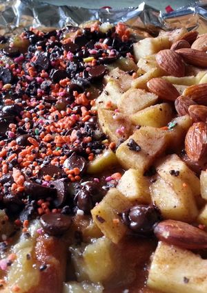 A picture of Banana chocolate and Apple almond.