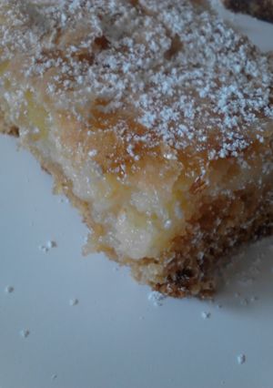 A picture of Gooey Butter Cake.