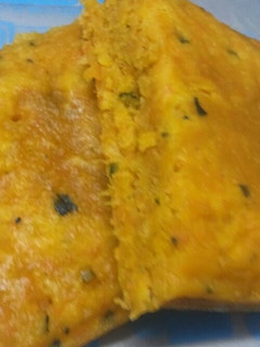 A picture of Steamed Kabocha and Carrot Cake.