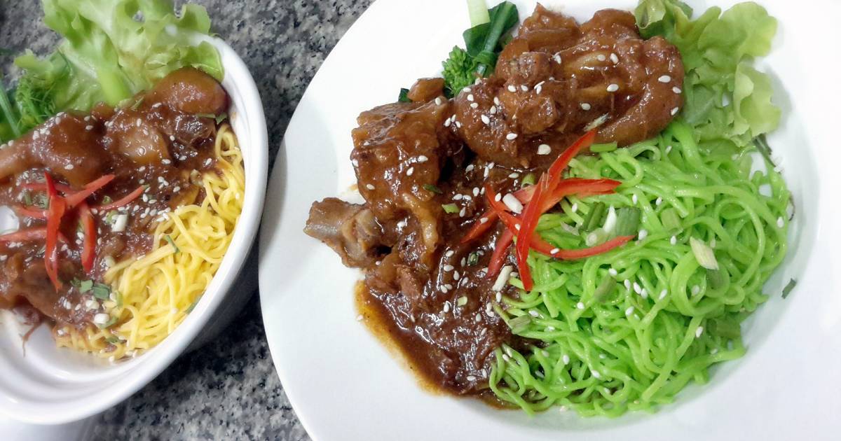 Kanya..oh..She is making easy eggs noodles p Recipe by Kanya Cookpad