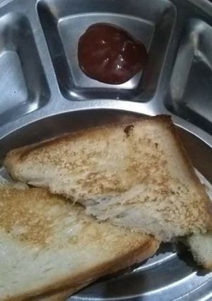 आलू ब्रेड का सैंडविच (aloo bread ka sandwich recipe in Hindi) रेसिपी मुख्य फोटो