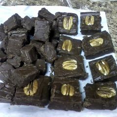 A picture of 8 Minute Fudge.