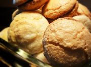 A picture of egg white biscuit