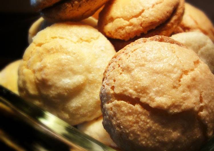 Tangy Caramel Chocolate Dacquoise (Meringue Biscuits)