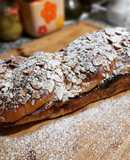 Brioche con frutos del bosque, almendras y canela