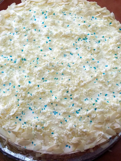 A picture of White Chocolate Cake.