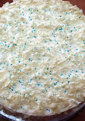 A picture of White Chocolate Cake.