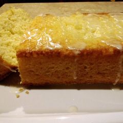 A picture of Lemon Pound Cake.