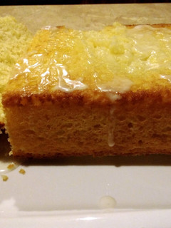 A picture of Lemon Pound Cake.