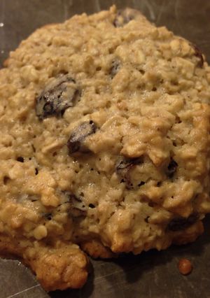 A picture of Chewy Oatmeal Raisin Cookies.