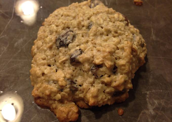 Chewy Oatmeal Raisin Cookies recipe main photo