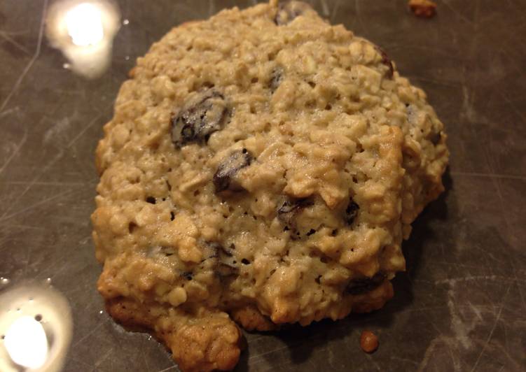 Recipe of Perfect Chewy Oatmeal Raisin Cookies