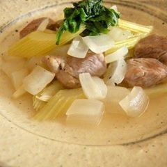 A picture of Pig Shoulder Roast and Celery Simmered in White Wine Vinegar.