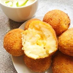 A picture of Cheesy potato bites.