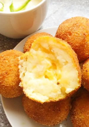 A picture of Cheesy potato bites.