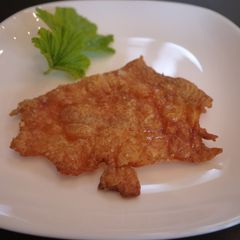 A picture of Crunchy, Crispy, Chicken Skin Crackers ♪.