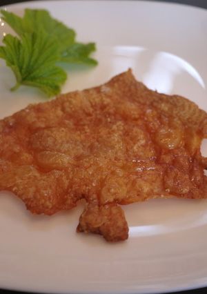 A picture of Crunchy, Crispy, Chicken Skin Crackers ♪.