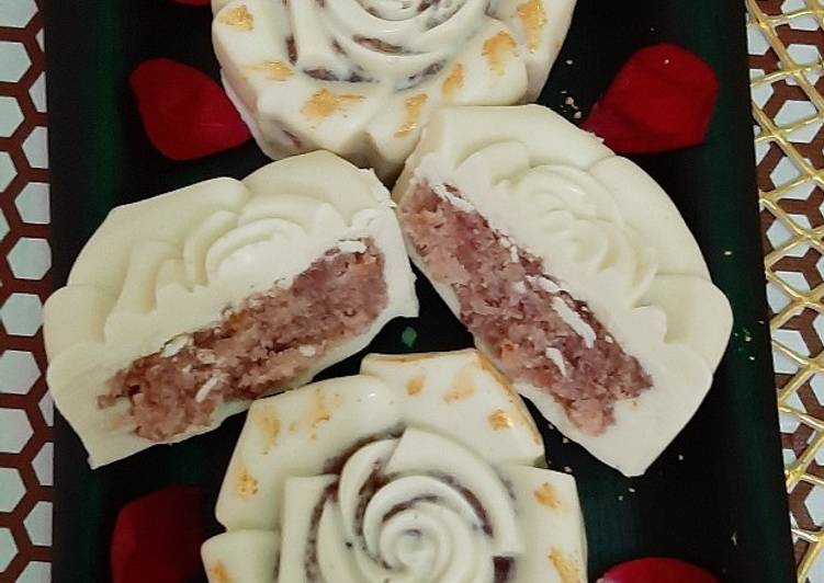 Easiest Way to Prepare Super Quick Homemade Strawberry, Coconut stuffed White Chocolate