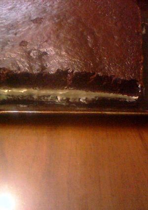 A picture of GOB CAKE.