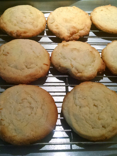 A picture of Orange Creamsicle sugar cookie.