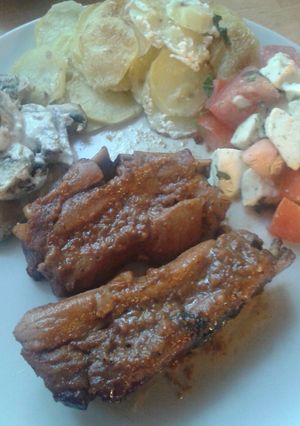 A picture of Oven barbecue ribs.
