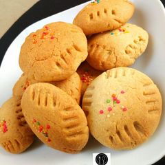 A picture of Buttered cookies.