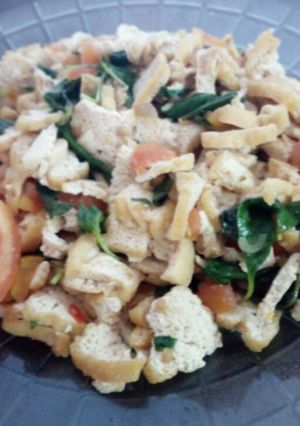 Foto resep Oseng tahu goreng tomat kemangi