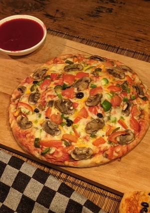 A picture of Pizza Paratha.
