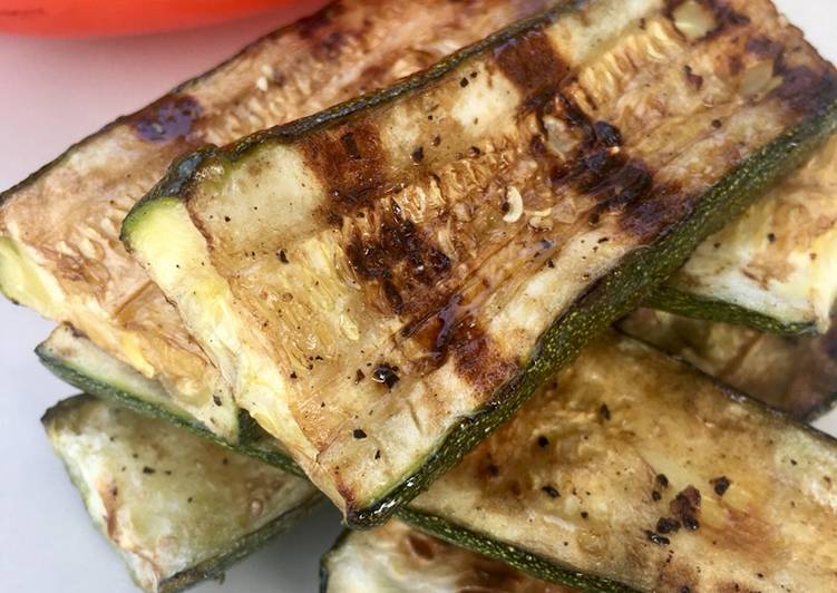 Steps to Make Award-winning Grilled Balsamic Courgettes