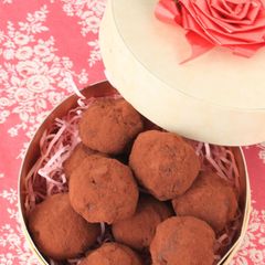 A picture of For Valentine's Day! Really Easy Soft Chocolate Truffles.