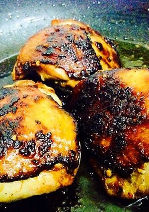 A picture of Shoyu Chicken.
