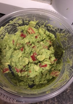 A picture of Easy Peasy Guacamole.
