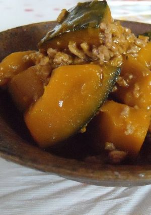 A picture of Stir Fried and Simmered Ground Meat and Kabocha Squash.