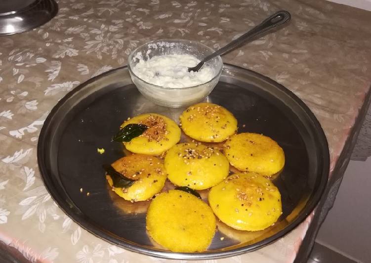 Mung daal idli