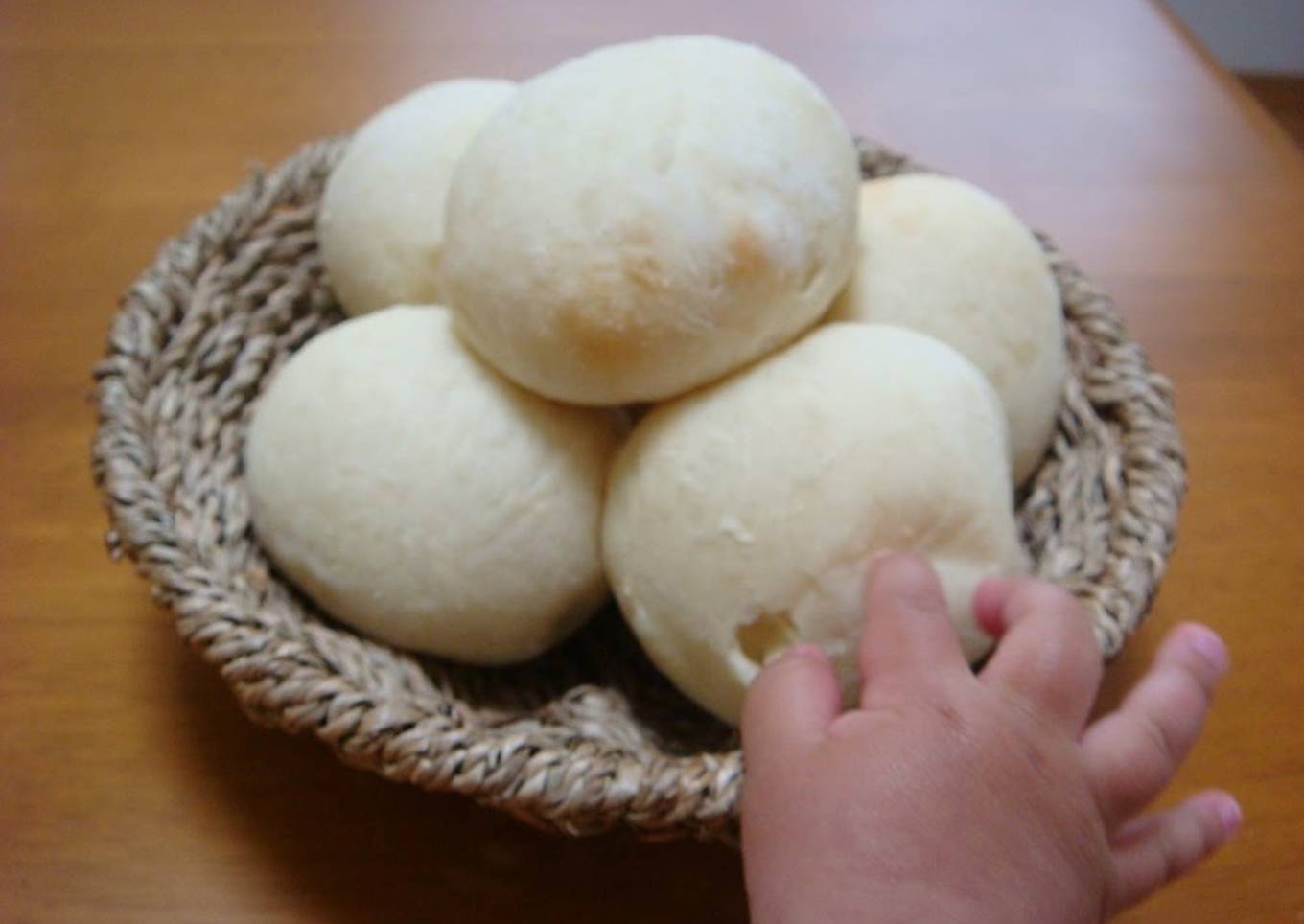 Fluffy White Bread Just Like a Baby's Cheek!
