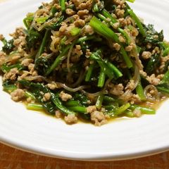 A picture of Stir-Fried Spinach, Pork, and Shirataki.